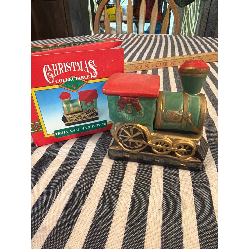 Vintage 1995 Magic Creations Christmas Train Salt and Pepper Shaker Set Boxed